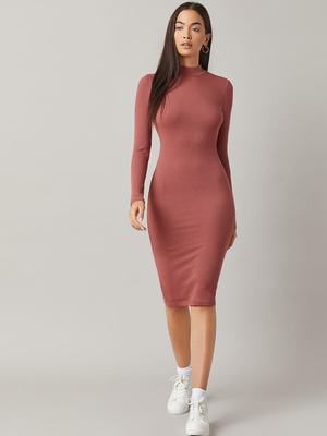 Damenkleid in Dusty Rose, geri – Bodycon Long Sleeve Ribbed Dress Bewertung und Preis