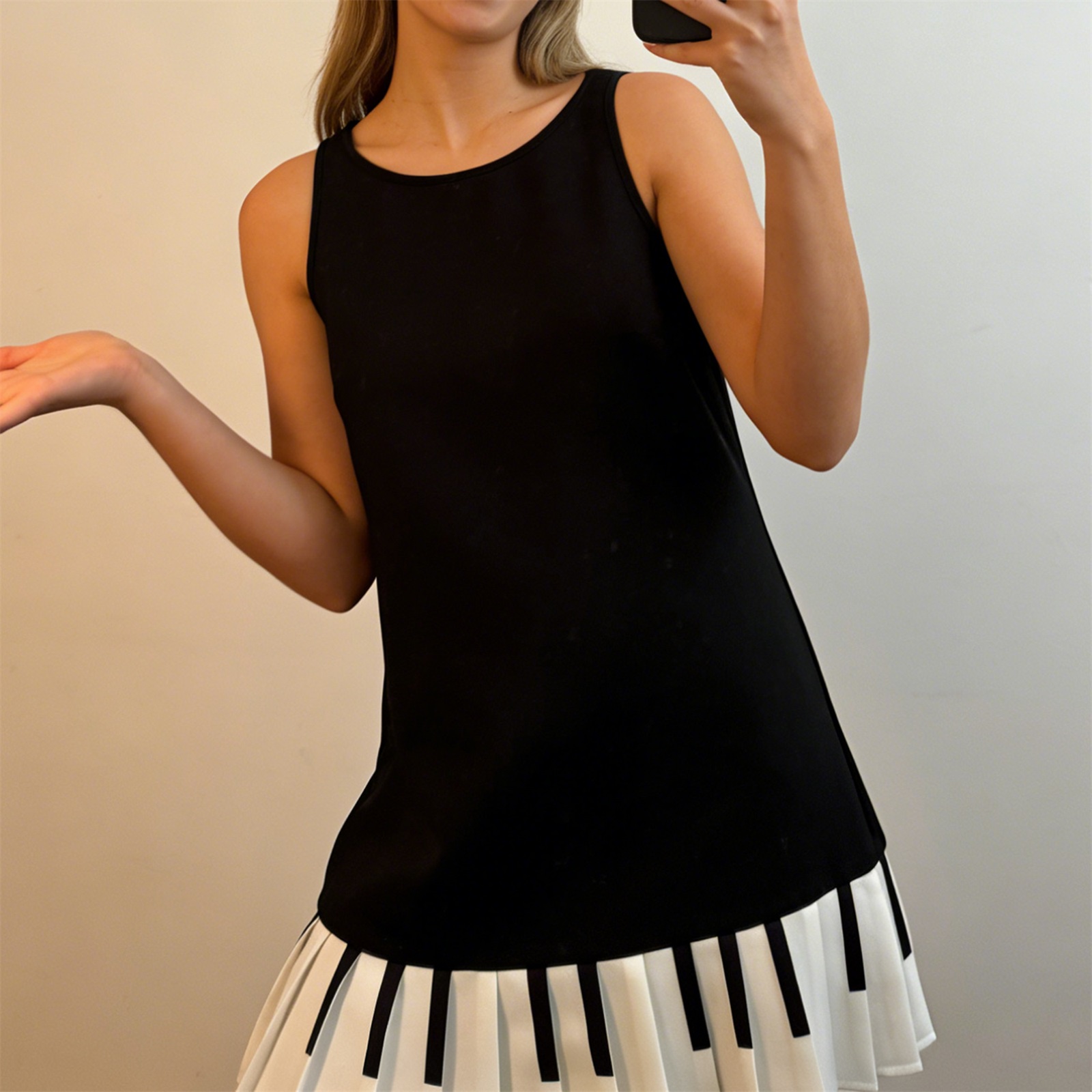Damen Y2K Klaviertaste Plissee – Y2K Backless Halter Mini Dress Bewertung und Preis